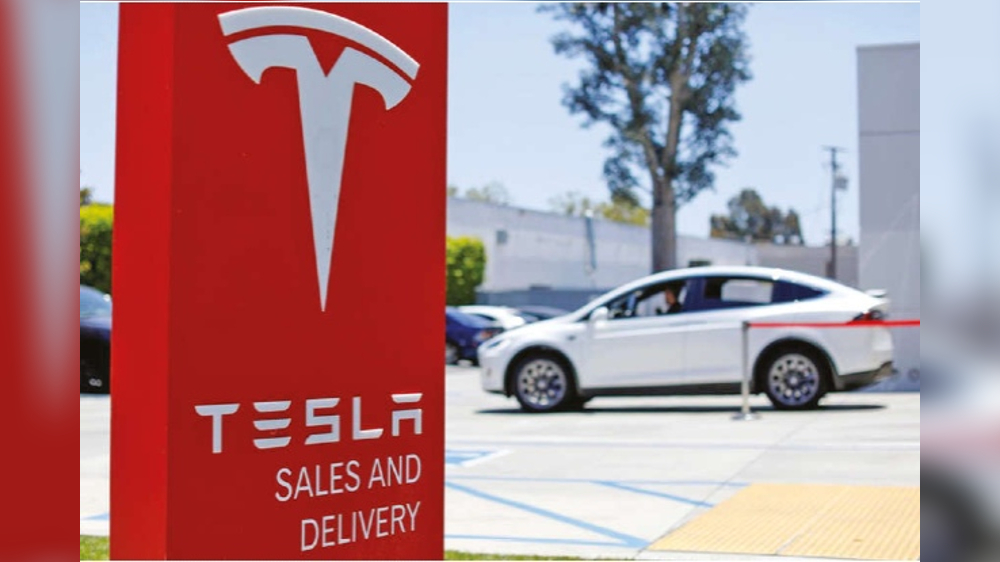 Tesla launches electric Semi trucks