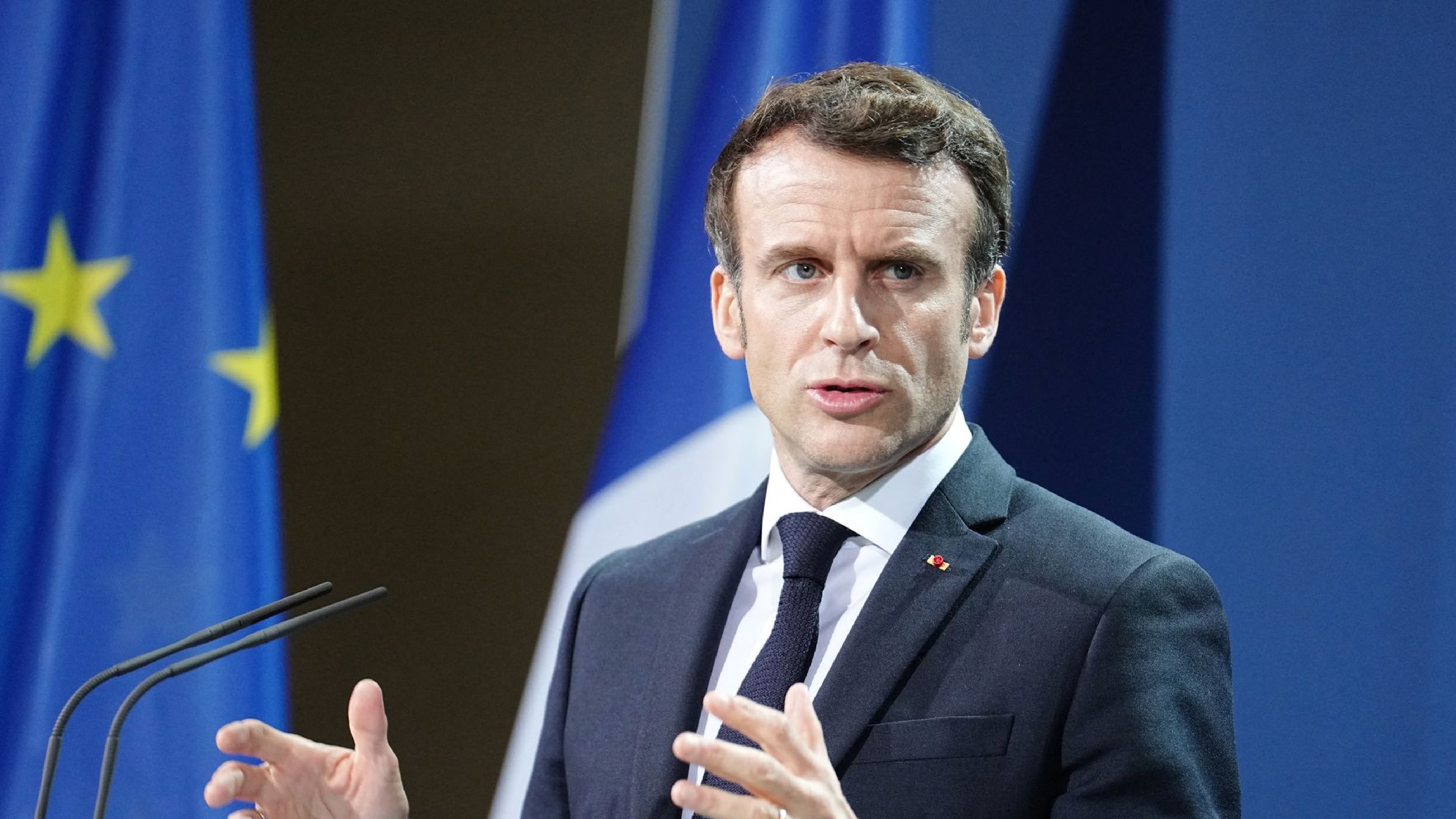 Macron says its absurd to fear power outage chaos this winter Macron says its absurd to fear power outage chaos this winter