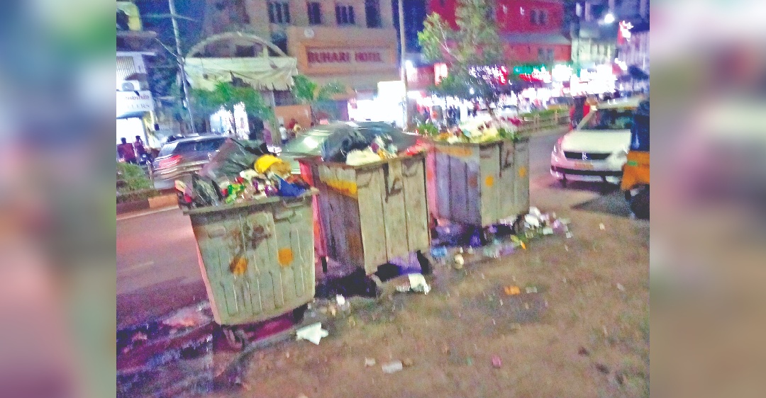 Citizen Connect: 3 bins on road near Egmore station remain eyesore
