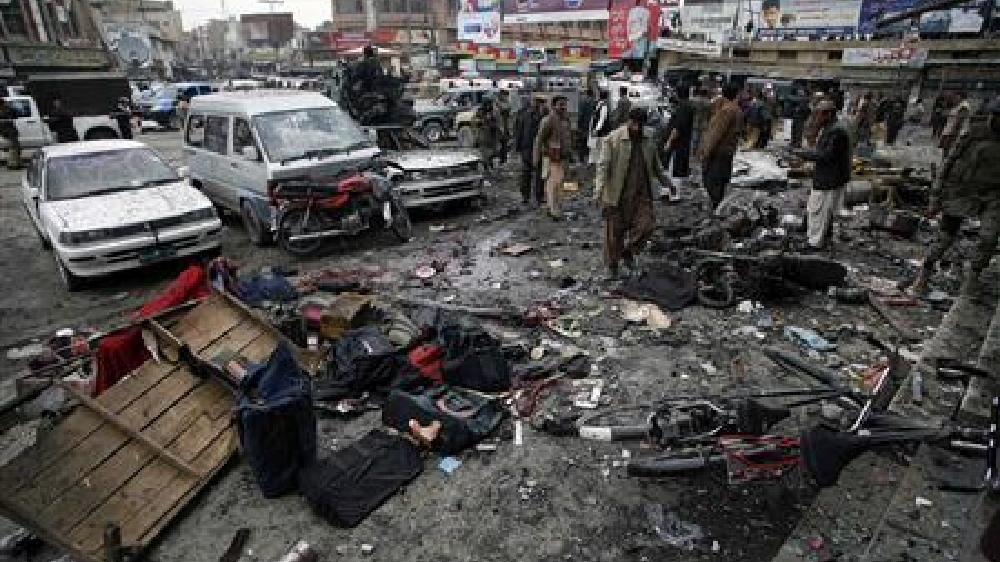 Roadside bomb blast kills 1, injures 4 in Pakistan