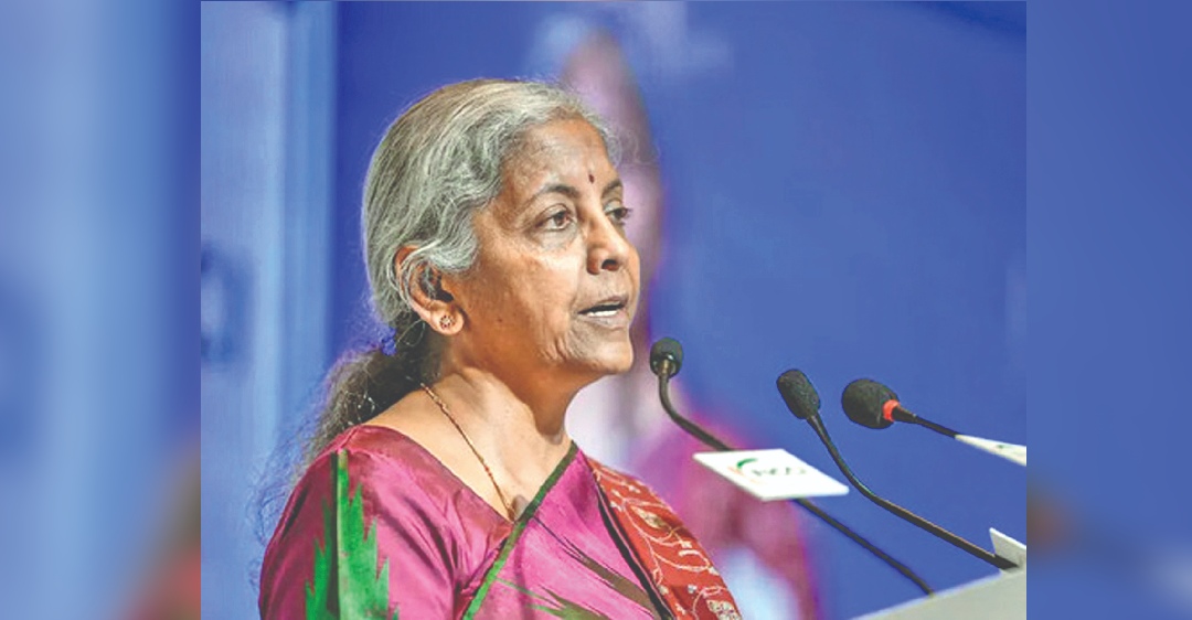 Currency notes in circulation rise 8%  annually to Rs 32 L Crore: FM