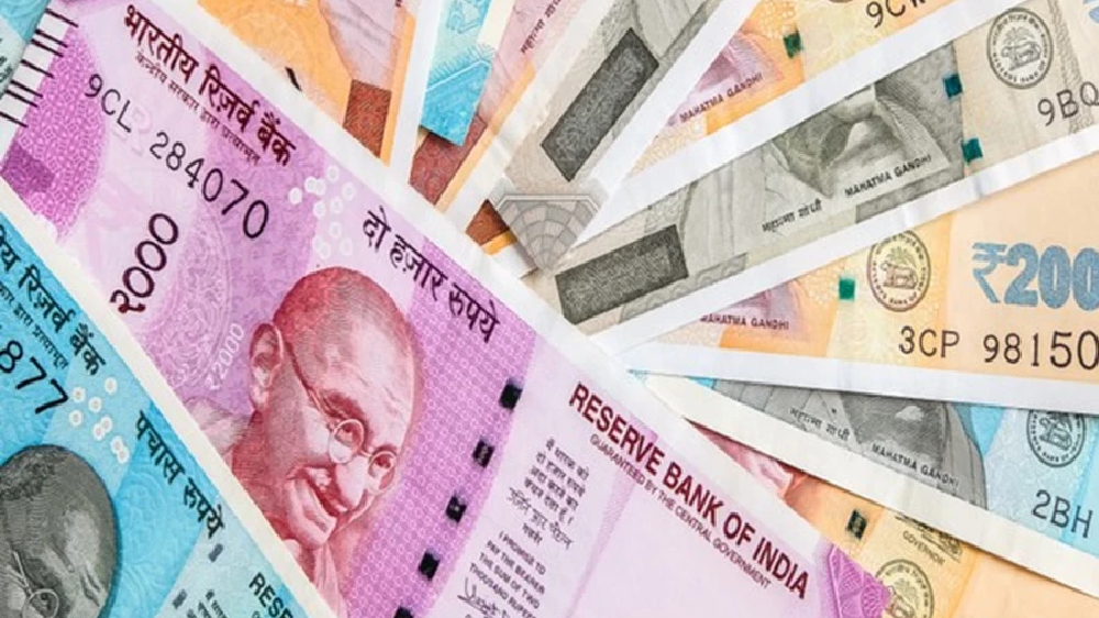 Rupee falls 25 paise to 82.75 against US dollar in early trade