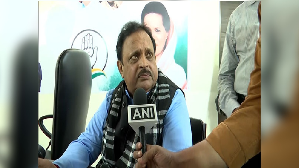 Surprising results will come in favour of Cong in Gujarat: Raghu