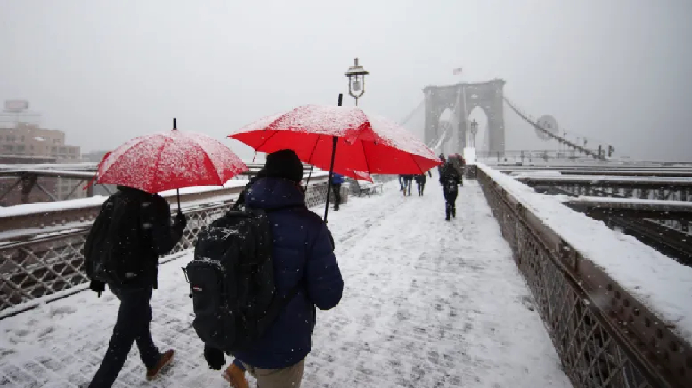 38 dead as severe Arctic storm batters US, Canada