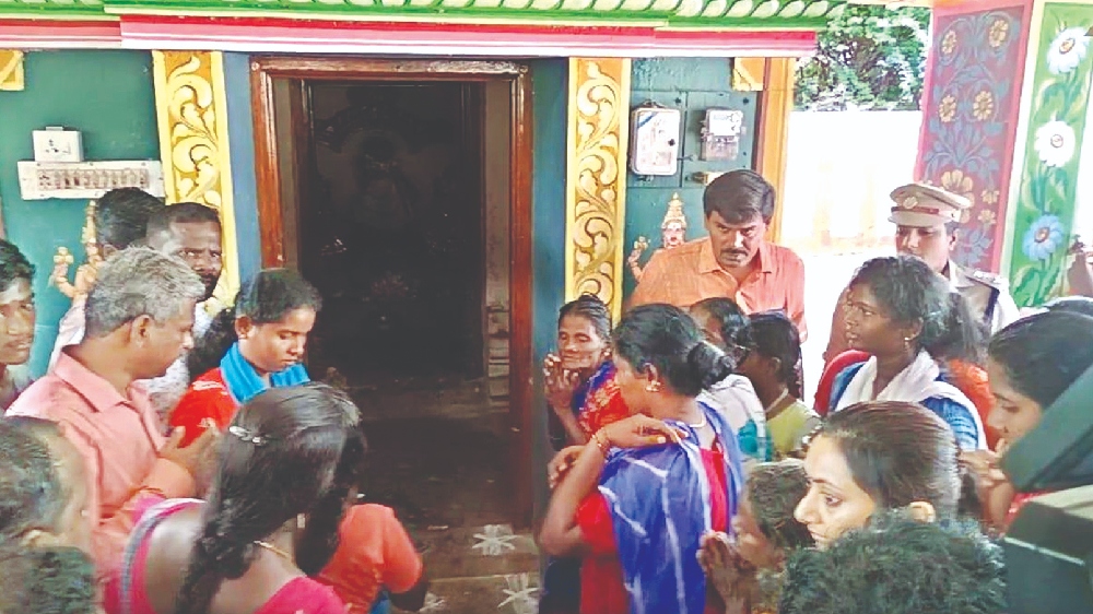 Collector’s visit to village for probe ends Dalit discrimination