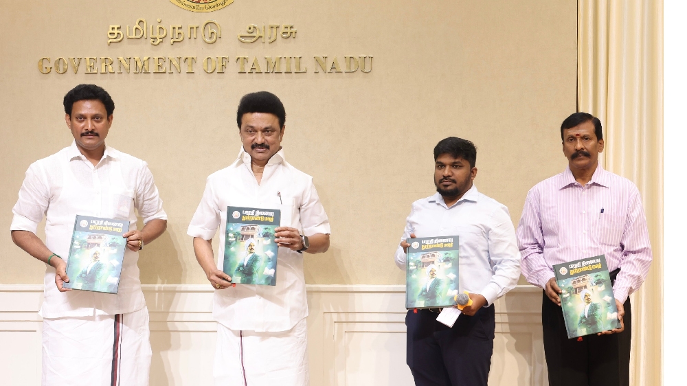 Stalin inaugurates Bharathi Illam in Varanasi Stalin inaugurates Bharathi Illam in Varanasi