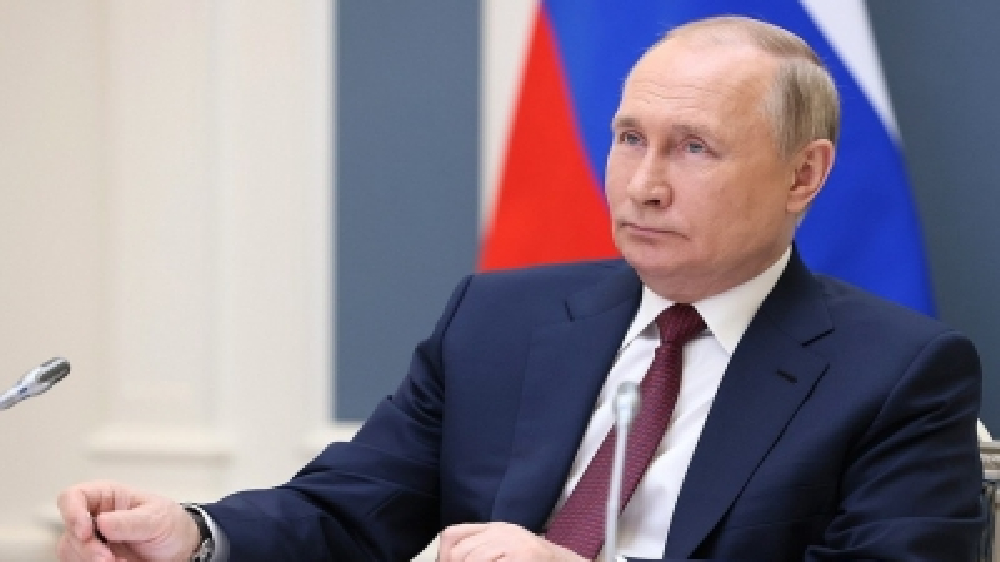 Putin fell down the stairs at his home and soiled himself: Report