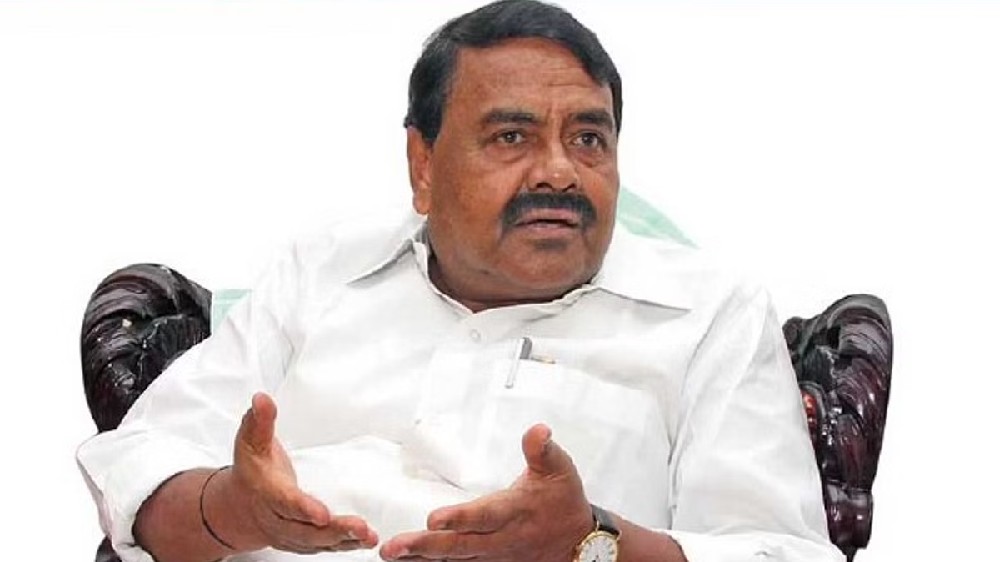 Rs 60 crore sales target set for khadi products: Minister Rs 60 crore sales target set for khadi products: Minister
