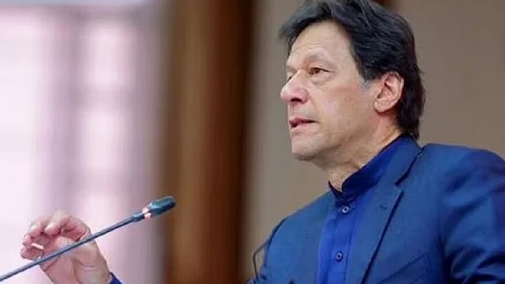 Imran accuses Gen Bajwa of striking deal with Asif Ali Zardari