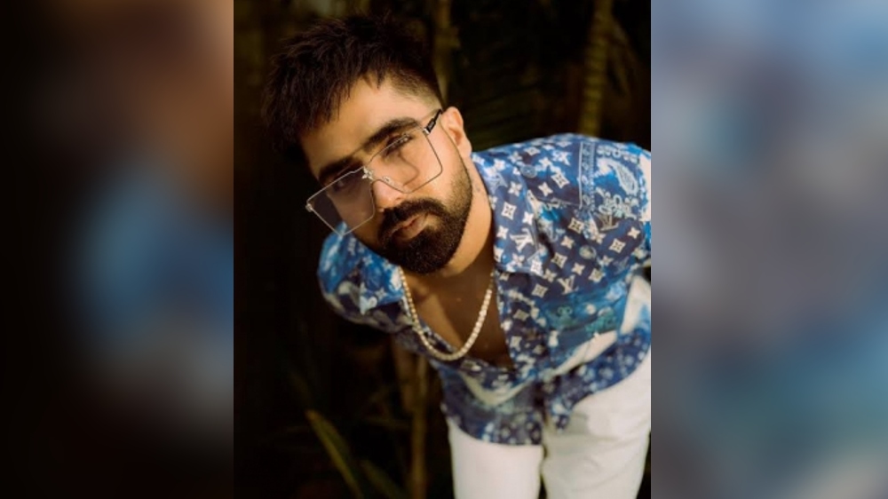 Harrdy Sandhu completes decade in industry, thanks fans for the love