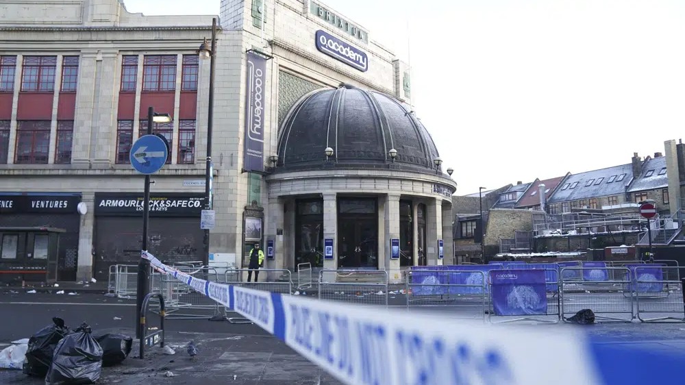 4 in critical condition after crush at London concert venue