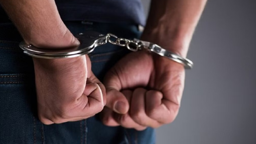 Four including two transpersons held for robbery