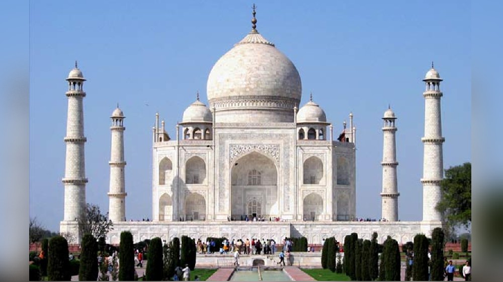 Agra on alert after Covid positive foreign tourist disappears