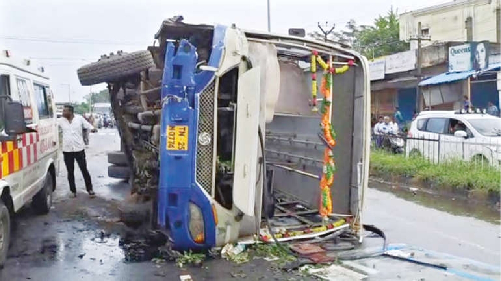 Passengers injured after govt bus topples near city