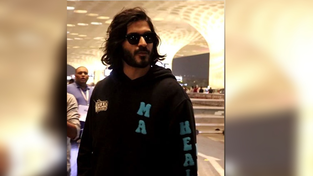 Harsh Varrdhan Kapoor snapped at airport in uber-cool look