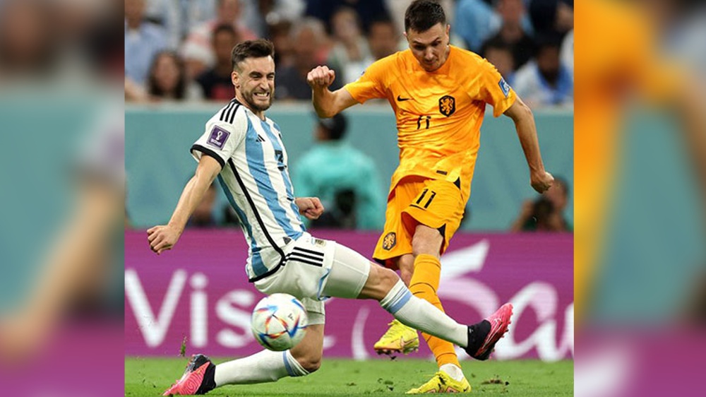 Messi slams Louis for putting tall people, playing long balls