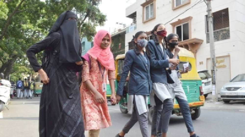 Students’ suspension row: K’taka College to hold another meeting today