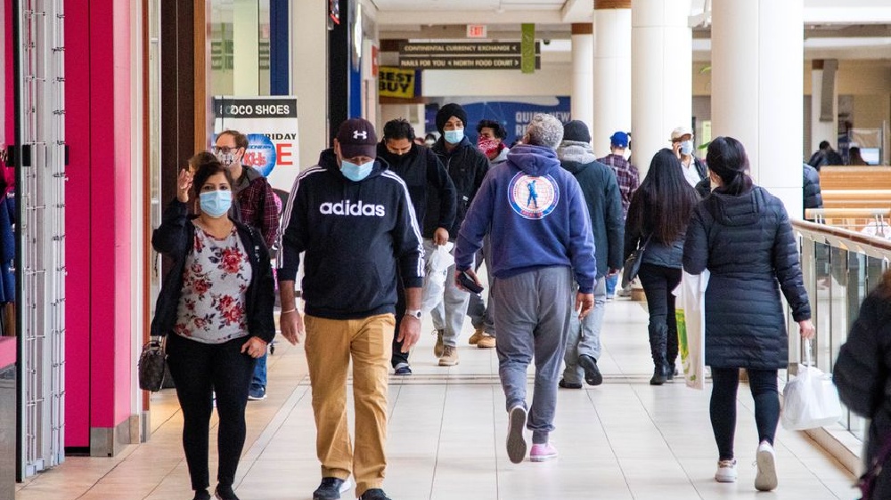 Covid disrupted economic integration of many immigrants