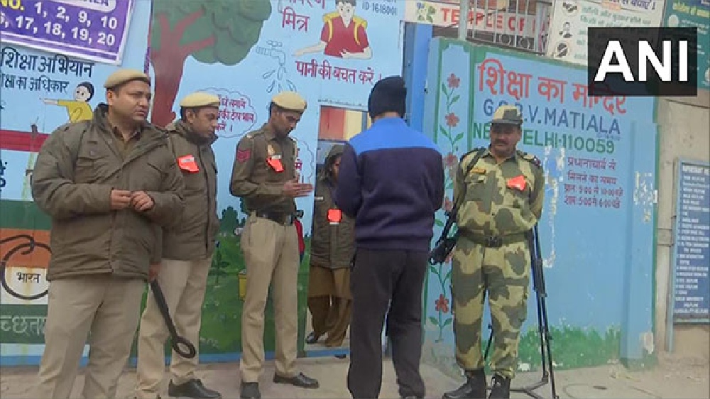 9% voters turnout till 10:30 am in Delhi MCD polls