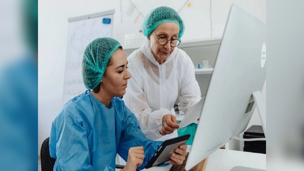 High levels of ammonia in colon cancer restrict T cell development