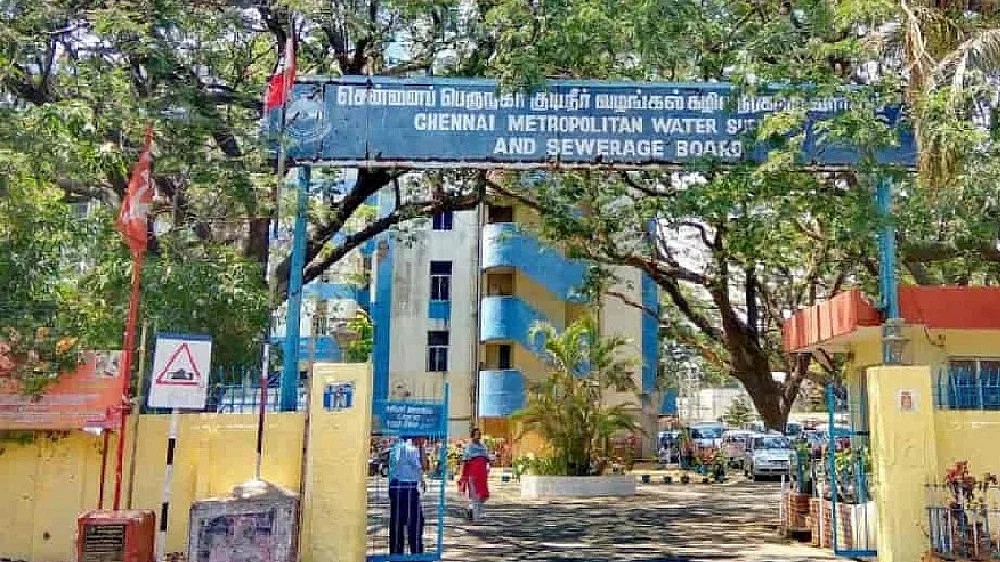 2K field workers involved to drain rainwater & sewage on roads