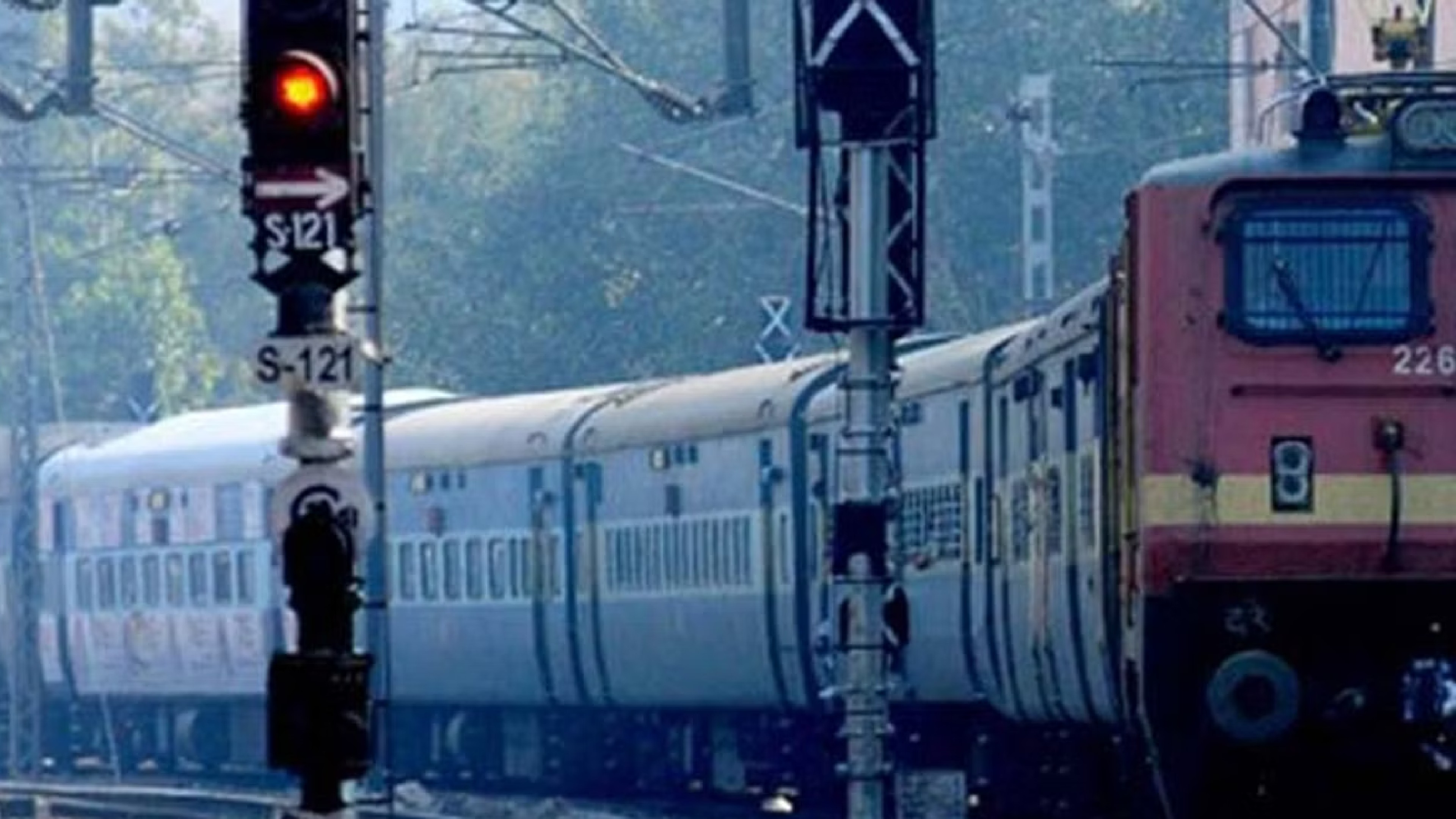 1 train to run late by 3 hours; 2 others as per schedule 1 train to run late by 3 hours; 2 others as per schedule