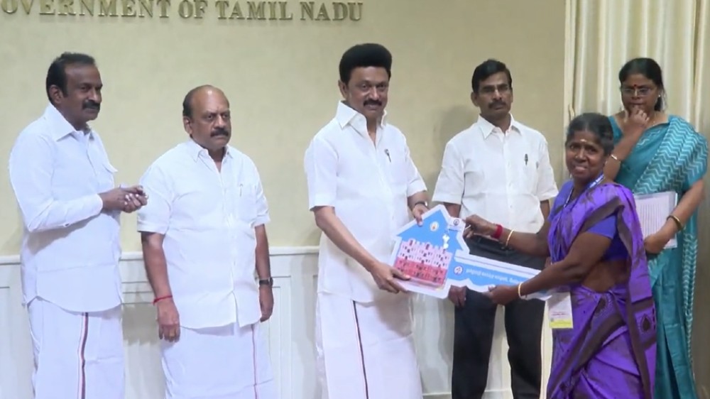 Stalin inaugurates 4.6K TNUHDB tenements at 8 locations