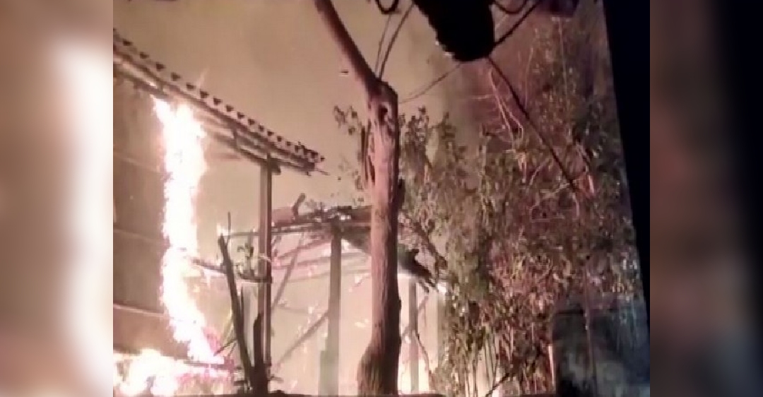 2 killed after fire breaks out in West Bengals East Medinipur