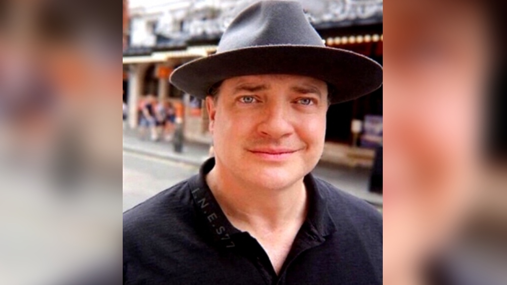 Fraser surprises The Mummy fans by crashing London screening