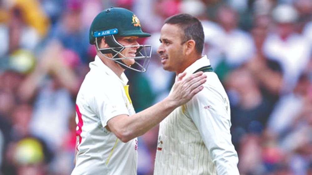 Khawaja nears double ton; Smith smashes 30th Test hundred