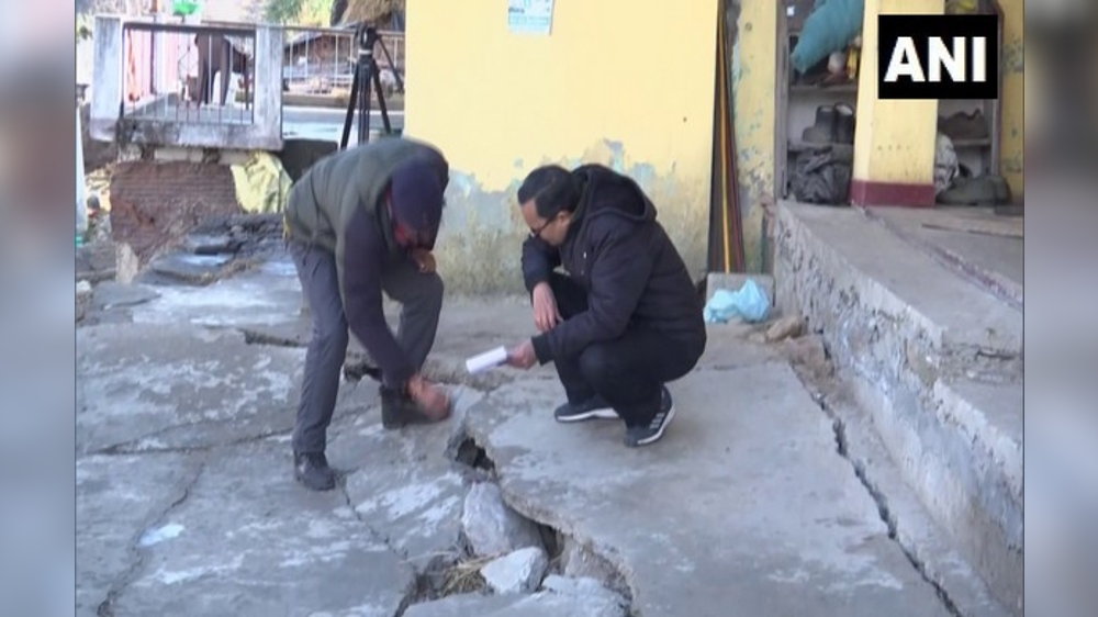 Building Research Institute marks unusable houses in Joshimath