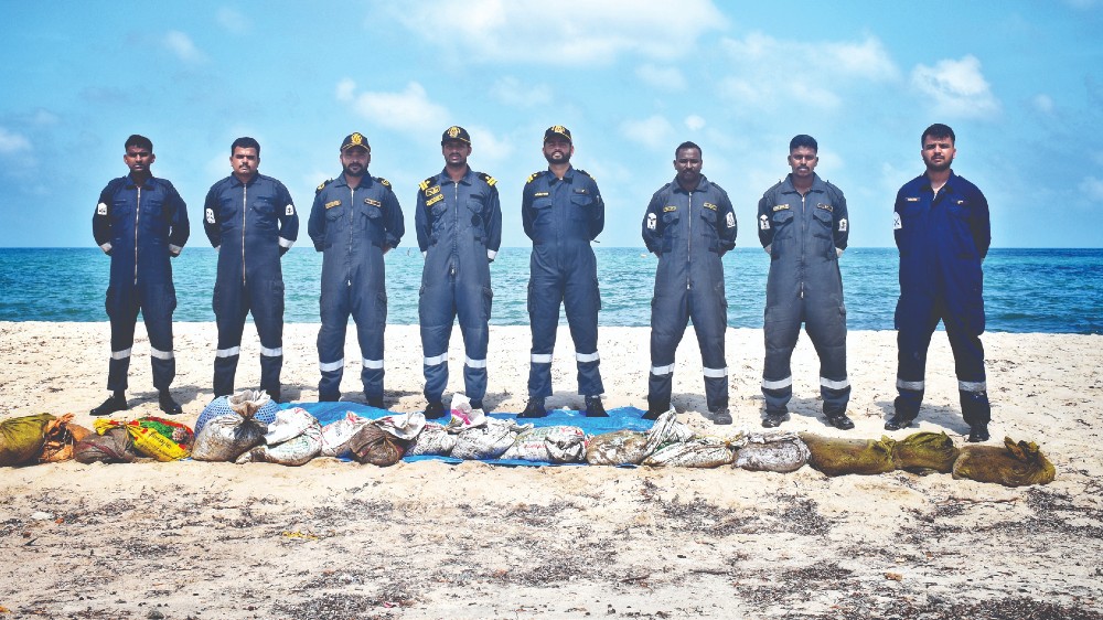 300 kg sea cucumber worth Rs 1.35 cr seized by Coast Guard off Pamban 300 kg sea cucumber worth Rs 1.35 cr seized by Coast Guard off Pamban