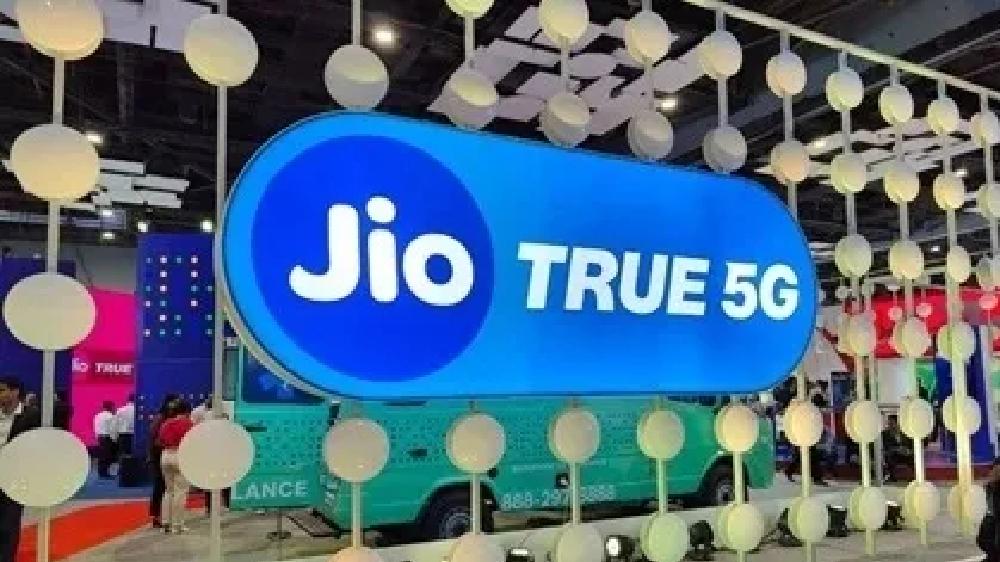 Jio partners with Motorola to offer users ‘True 5G’ experience