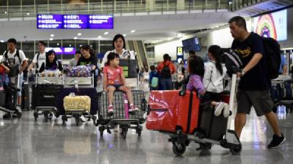 Normal travel between mainland, Hong Kong resumes with border reopening