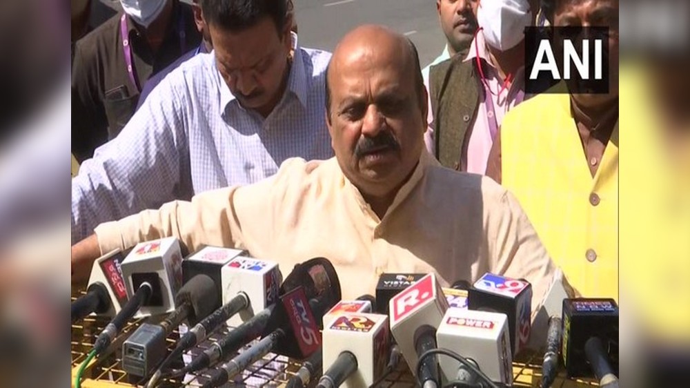 Cong trying to gain political mileage from reservation issue: Bommai