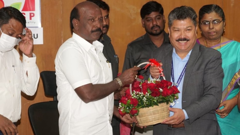 Ma Su hands over premium amount of CMCHIS to insurance company