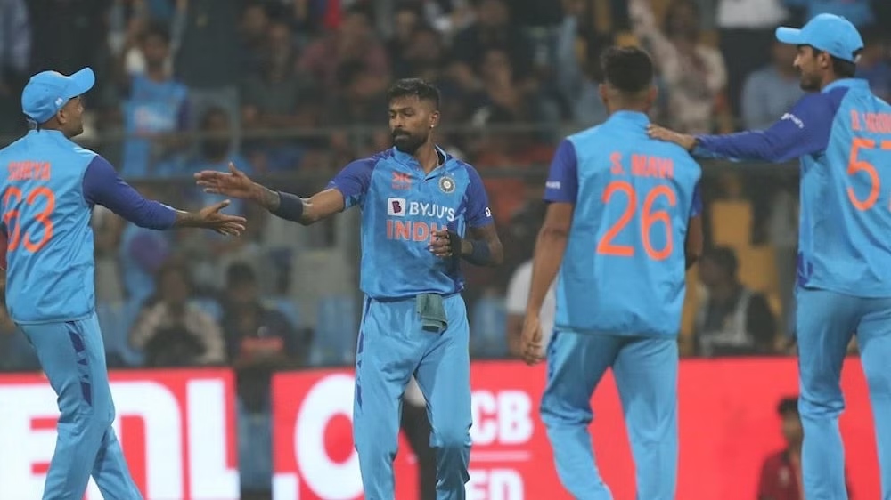 3rd T20: India elects to bat against Sri Lanka in the series decider