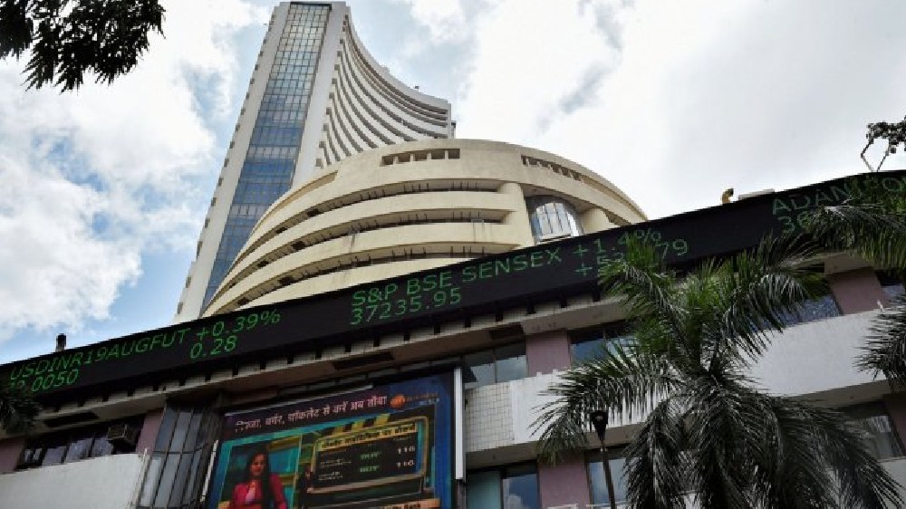 Sensex snaps 2-day rally, slides 637 pts to close below 61K Sensex snaps 2-day rally, slides 637 pts to close below 61K