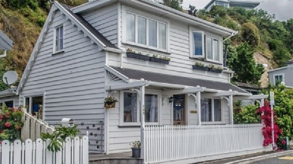 Auss housing prices mark largest annual decline of 5.3% since 2008