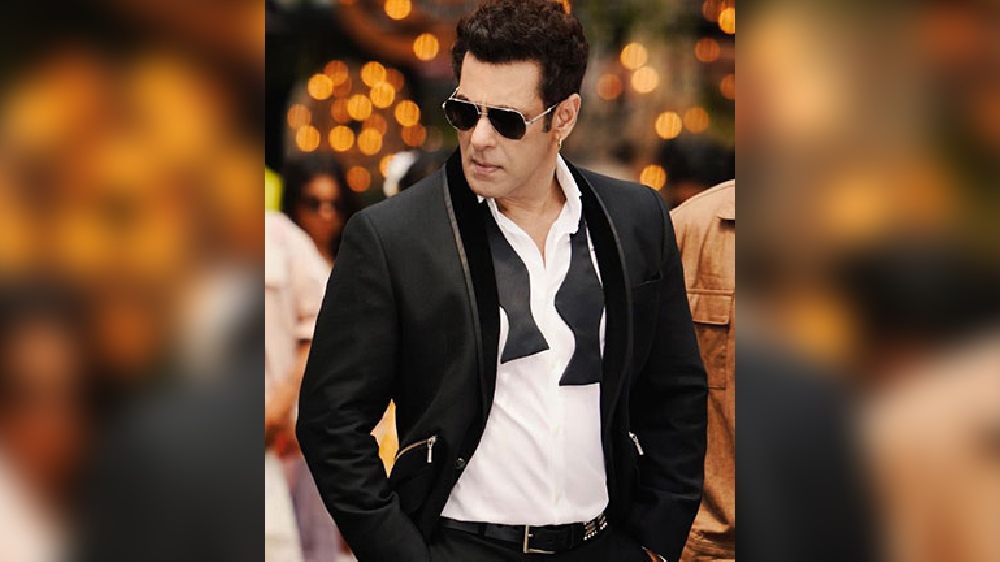 Salman glimpses his action avatar in Kisi Ka Bhai Kisi Ki Jaan teaser