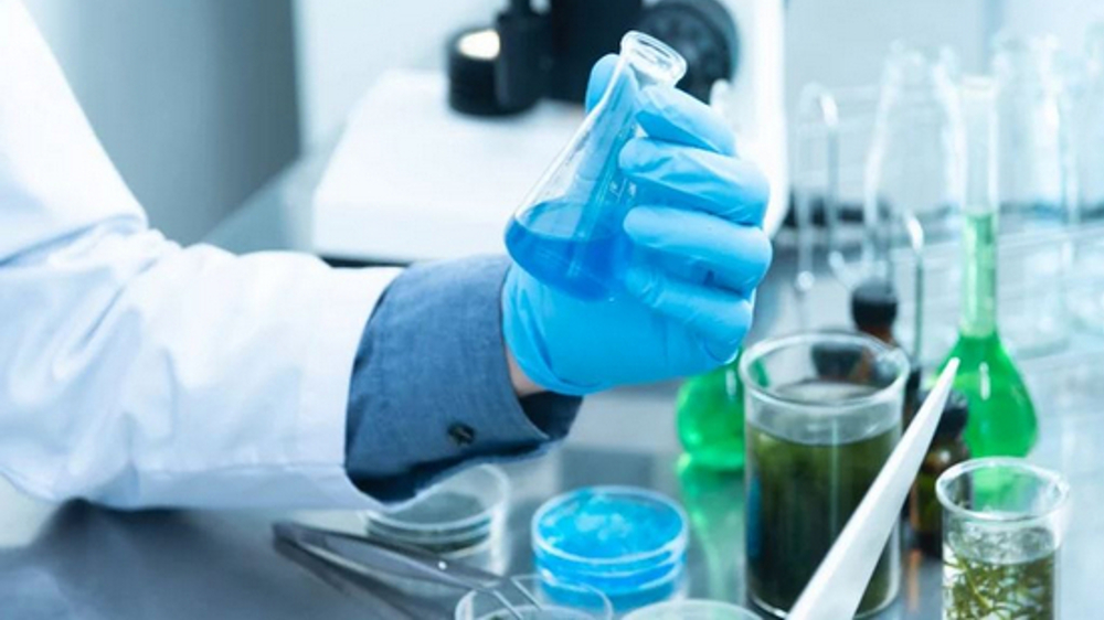 Measles virus cooperates with itself to cause fatal encephalitis