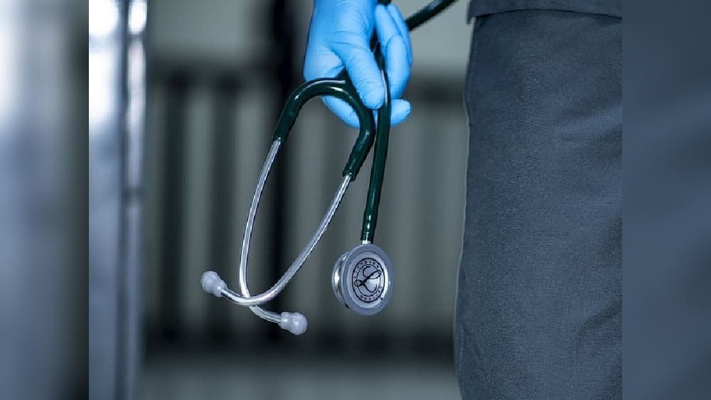 Mumbai doc booked for assaulting, threatening woman doctor