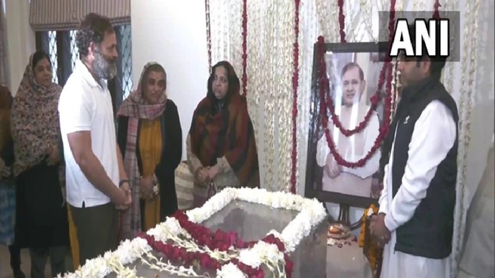 Learnt a lot about politics from Sharad Yadav: Rahul Gandhi