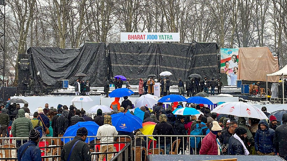 Amid snowfall, Cong holds rally to mark culmination of  Jodo Yatra