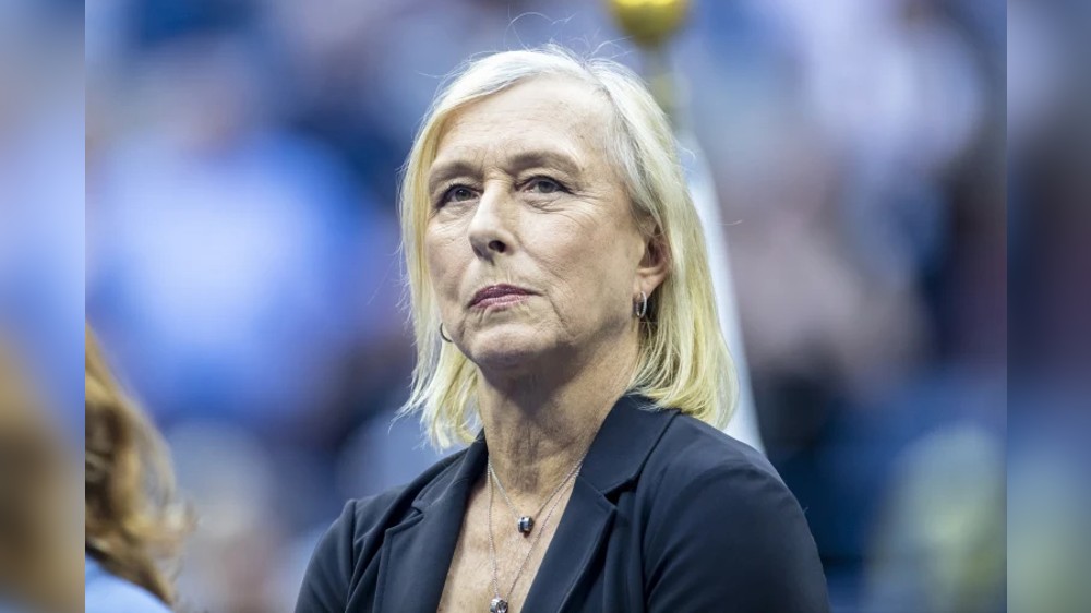 Navratilova diagnosed with throat and breast cancer