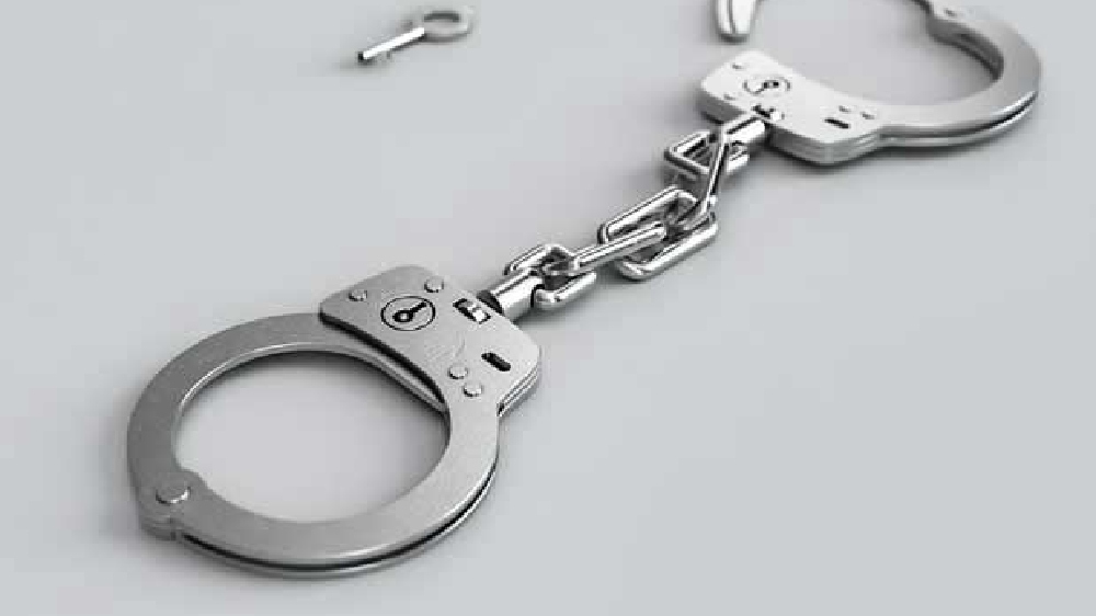 2 arrested for hoarding gutkha products at home, 10 kg seized