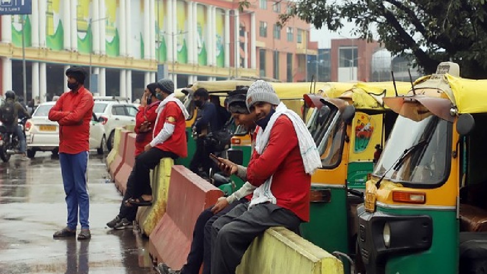 Fog, low visibitlity delay several trains in Delhi