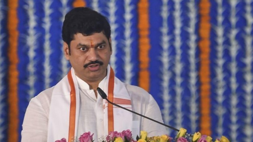 NCP leader Dhananjay Munde airlifted to Mumbai for better treatment