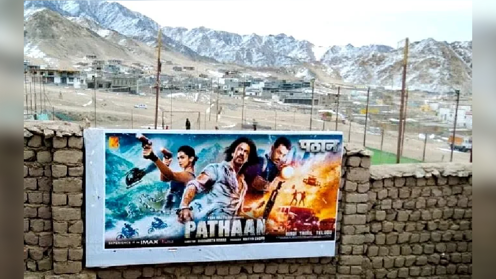 SRK’s ‘Pathaan’ to be screened at inflatable theatres in Leh