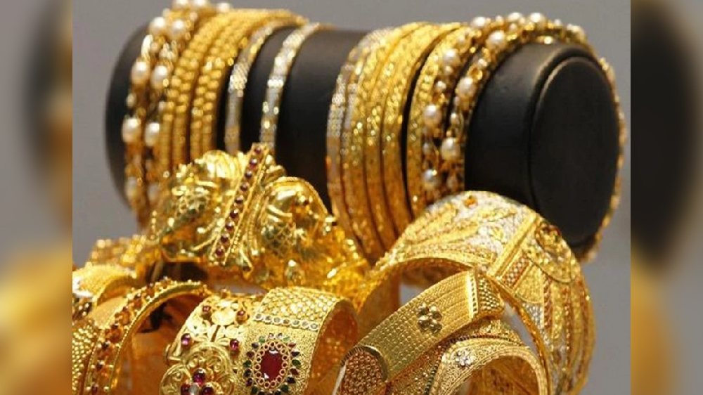 Gold falls Rs 80, silver declines Rs 180 on weak demand
